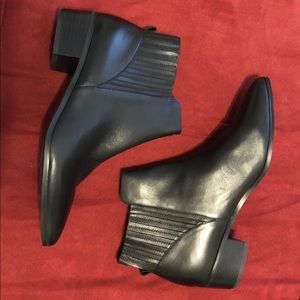 Halogen Skylar Pointy Toe Bootie